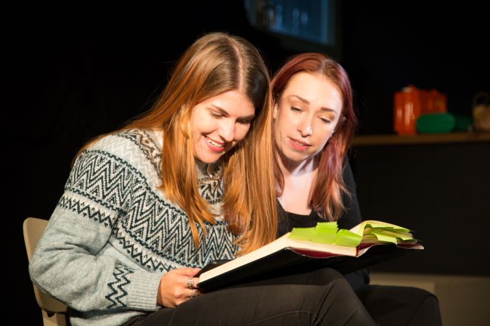 Jugendtheatergruppe Mannheim 2016 e.V.: Probe der Szenischen Lesung