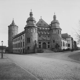 Museum Hauptansicht Quadrat Glasplattennegativ: Frontalansicht des Museums, nach 1910.