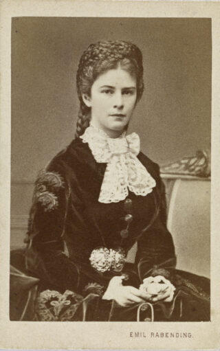 Kaiserin Elisabeth Fotografie 1865 k Kaiserin Elisabeth, Fotografie von Emil Rabending, um 1865
