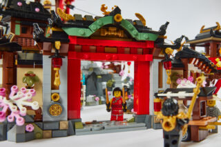 Diorama der Alten Stadt aus der Welt NINJAGO®, gebaut vom Lauter Steine e.V.