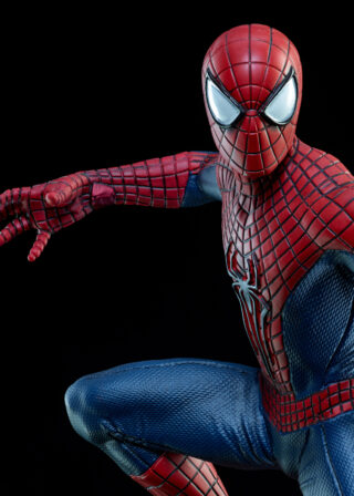 Spiderman A4 Figurine „Spider-Man: No way Home“ des Herstellers Iron Studios. BDS Art Scale 1/10. Maße: 24 x 12 x 12 cm (H/B/T). Material: PVC, Gewicht: 0,8 kg.