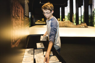 Mitmachstation in der Sonderausstellung "Maya".